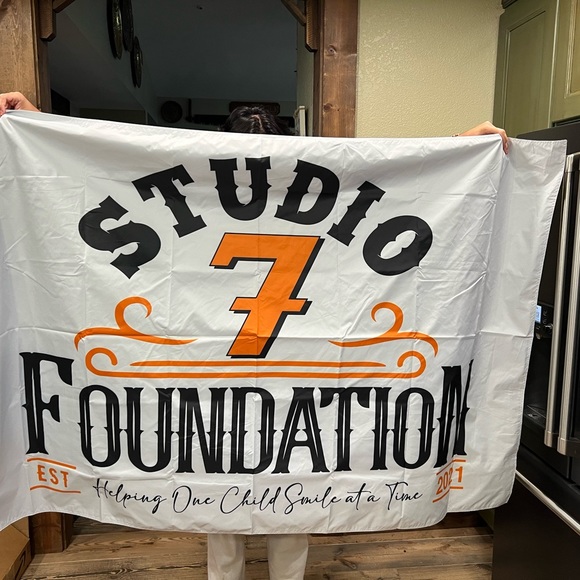 Meet your Posher, Alana I am the CEO and founder of Studio 7 Foundation - Picture 5 of 7